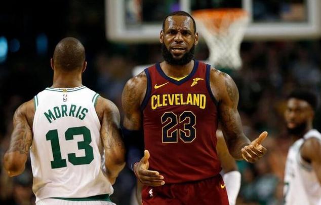  米切尔40分骑士横扫猛龙  