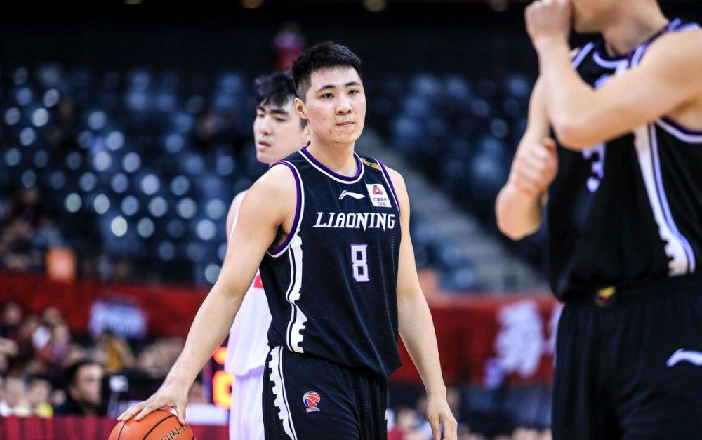  哈登17助攻盘活76人进攻  