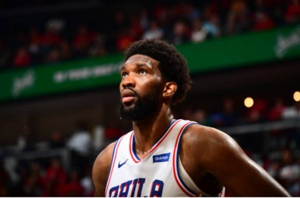  马克西末节21分救主，76人完成21分大逆转  